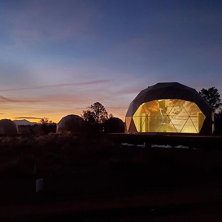 Clear Sky Resorts - Grand Canyon - Unique Sky Domes Valle Bagian luar foto