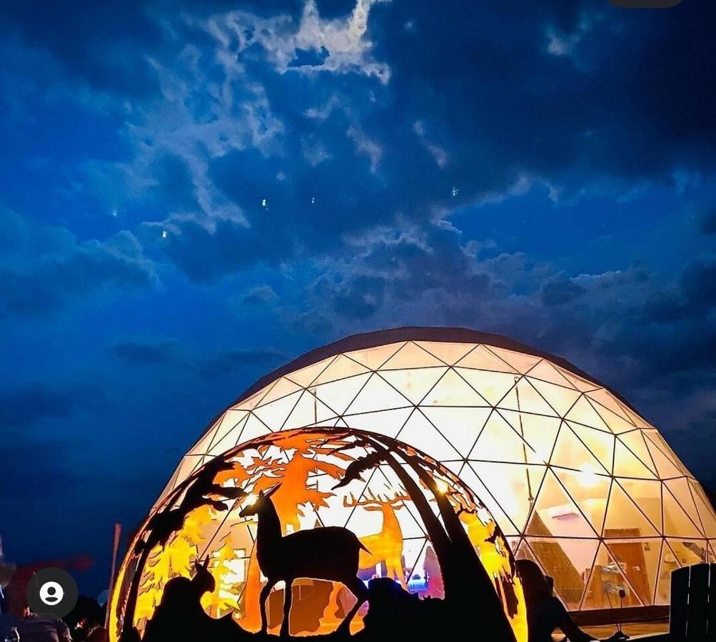 Clear Sky Resorts - Grand Canyon - Unique Sky Domes Valle Bagian luar foto