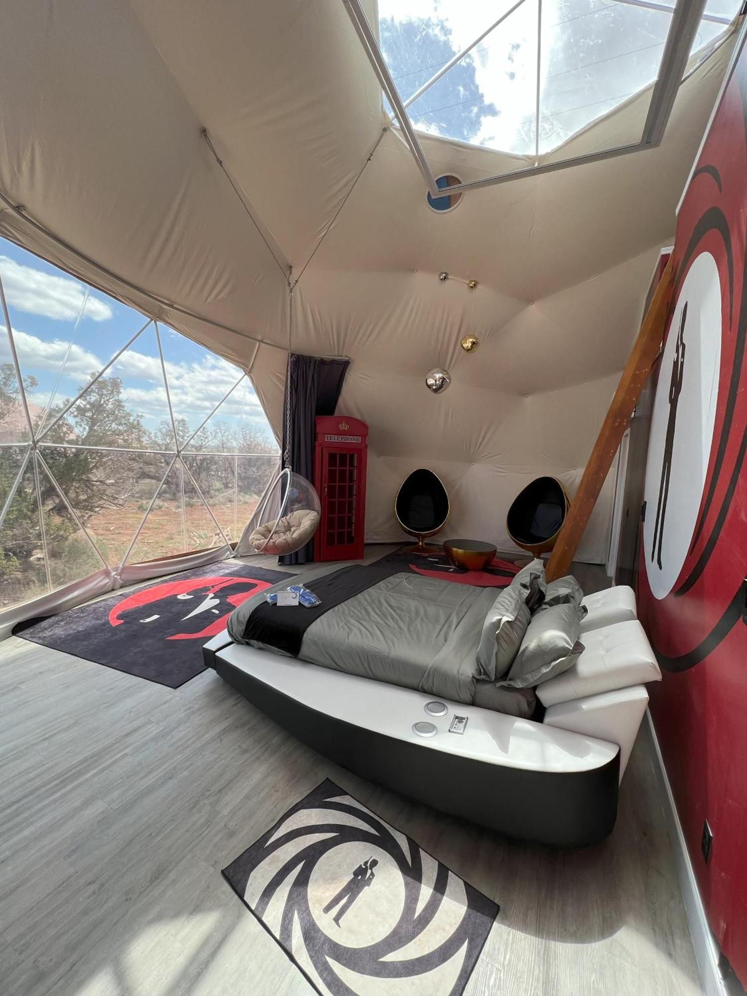 Clear Sky Resorts - Grand Canyon - Unique Sky Domes Valle Bagian luar foto